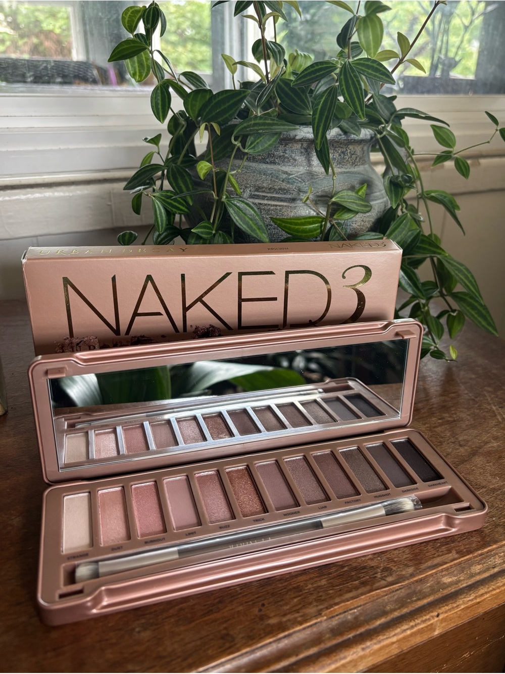 NEW Urban Decay Naked3 Eyeshadow Palette